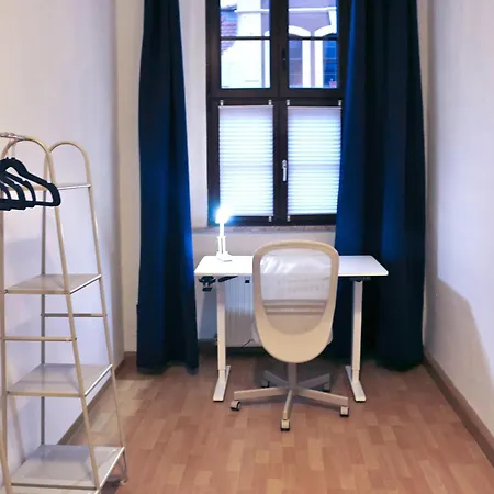 Lägenhet Yr-apartment-stadtzentrum-billardtisch-140qm-parkplatz