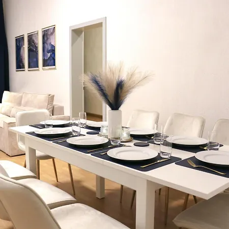 Yr-apartment-stadtzentrum-billardtisch-140qm-parkplatz Lägenhet